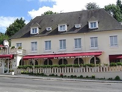 Logis Hotel Restaurant Du Commerce Pont-d'Ouilly Εξωτερικό φωτογραφία