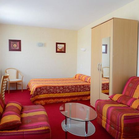 Logis Hotel Restaurant Du Commerce Pont-d'Ouilly Εξωτερικό φωτογραφία