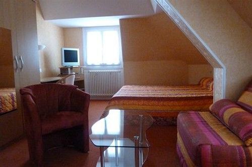 Logis Hotel Restaurant Du Commerce Pont-d'Ouilly Εξωτερικό φωτογραφία