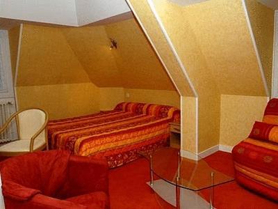 Logis Hotel Restaurant Du Commerce Pont-d'Ouilly Εξωτερικό φωτογραφία